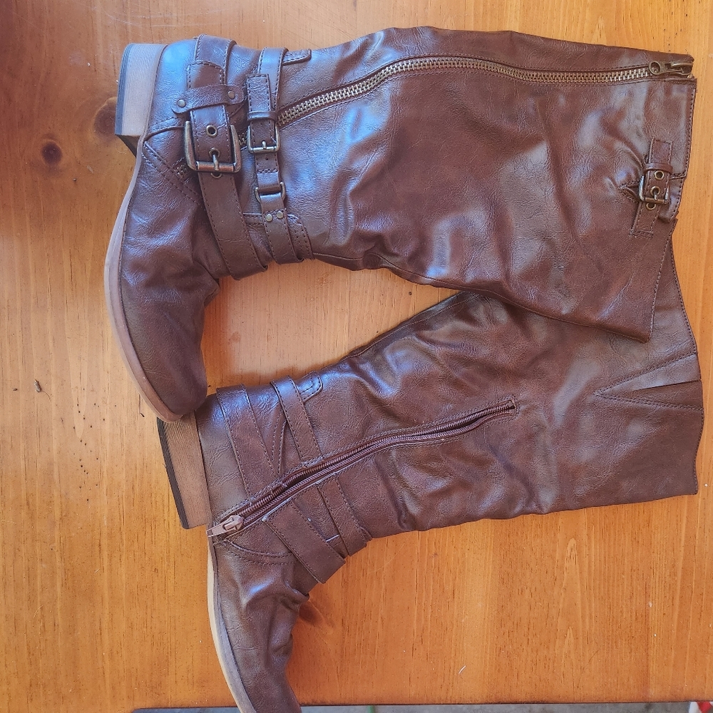 Carlos Brown boot
